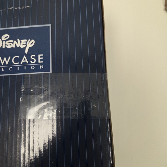 DISNEY SHOWCASE Couture de Force ARIEL Flounder Holiday Series Figurine 6000818 - Picture 8 of 8